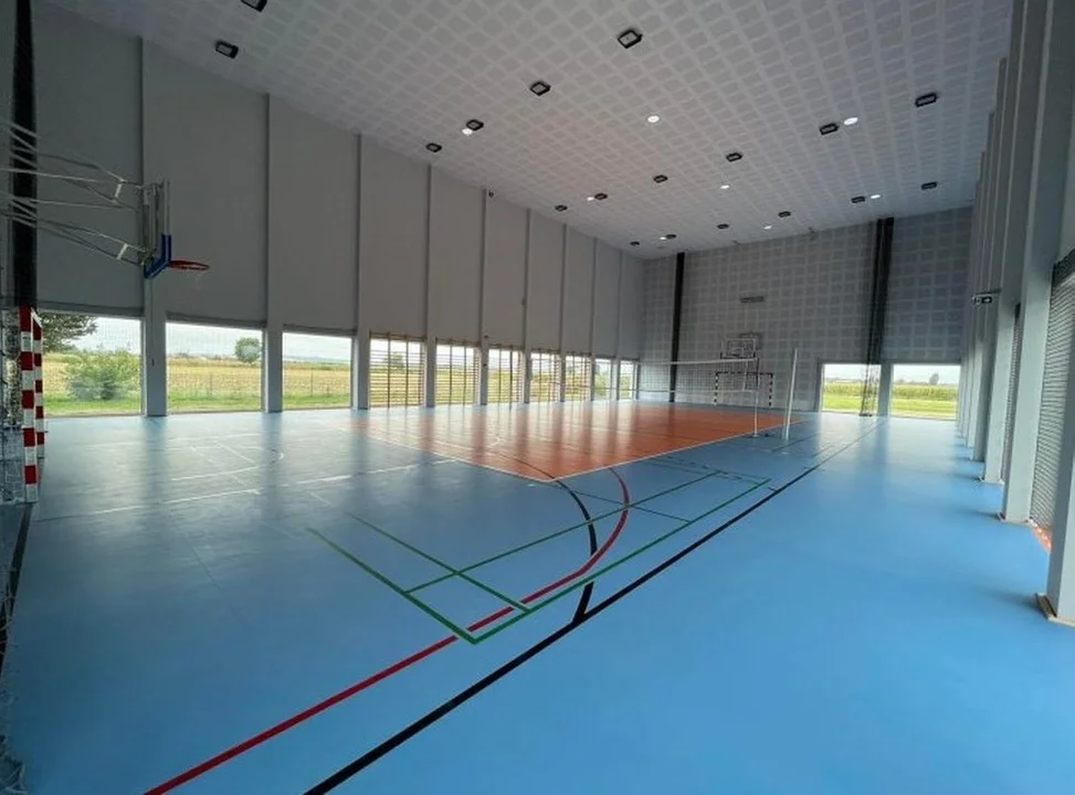 Sala sportowa w Komorzu Przybysławskim