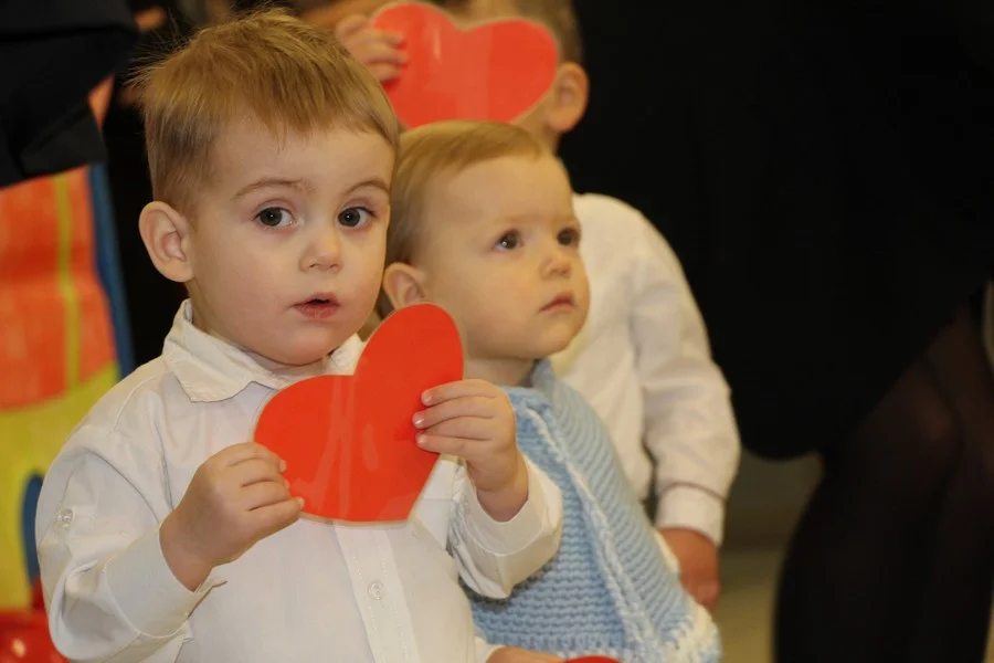 Dzień Babci i Dziadka. Wyjątkowa uroczystość w Gminnym Żłobku w Dobrzycy - Zdjęcie główne