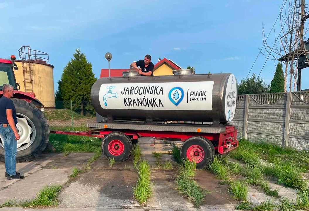 Beczkowóz z wodą w Wyszkach