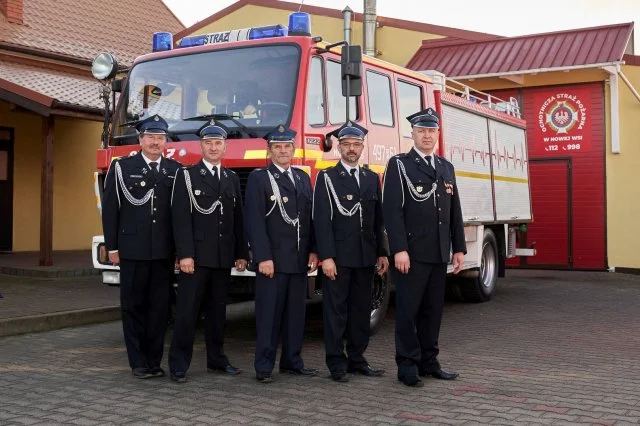 Uroczyste przekazanie samochodu strażackiego dla OSP Nowa Wieś