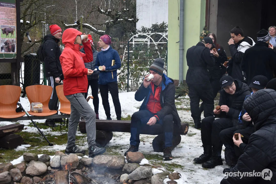 Mikołajkowy Charytatywny Marsz Nordic Walking „Idziemy dla Julki”