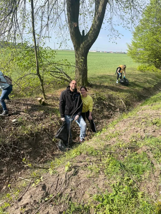 Sprzątanie trasy Zawidowice-Rokutów