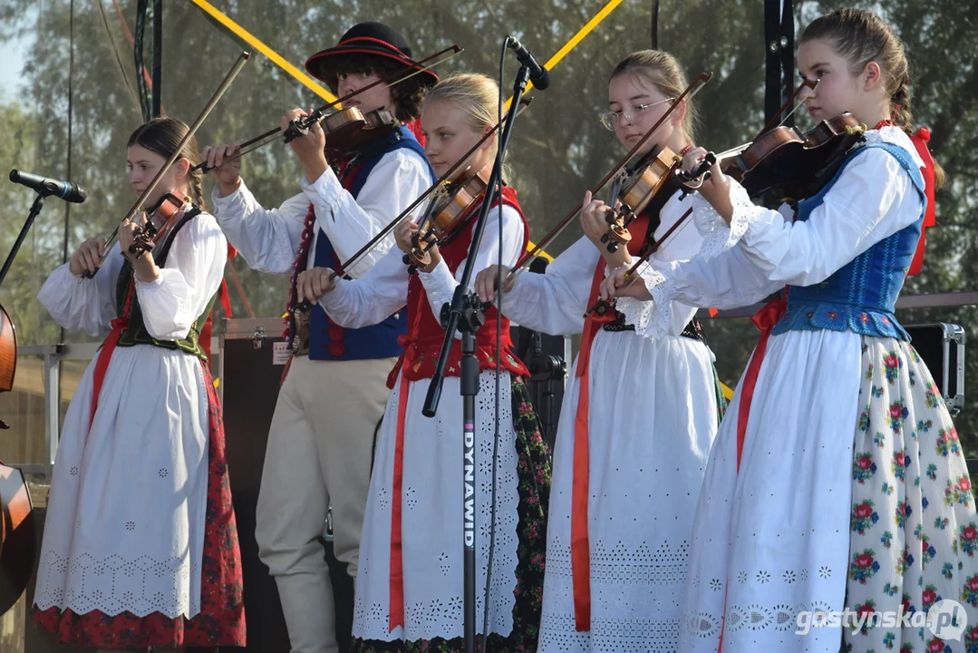 XI Festiwal Tradycji i Folkloru w Domachowie - wesele buskupiańskie i podpisanie umowy partnerskiej