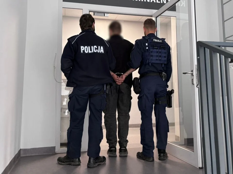 Policjanci ze Swarzędza zatrzymali trzech mężczyzn podejrzanych o serię kradzieży i włamań