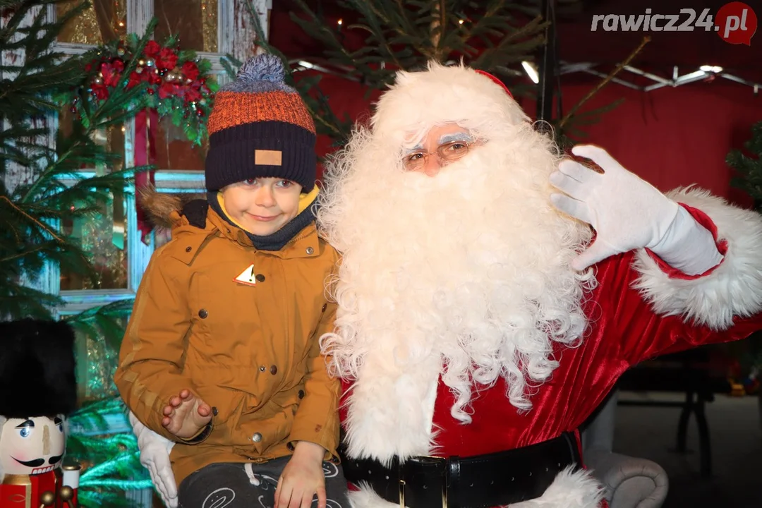 Spotkanie ze Świętym Mikołajem na Rawickim Jarmarku Bożonarodzeniowym