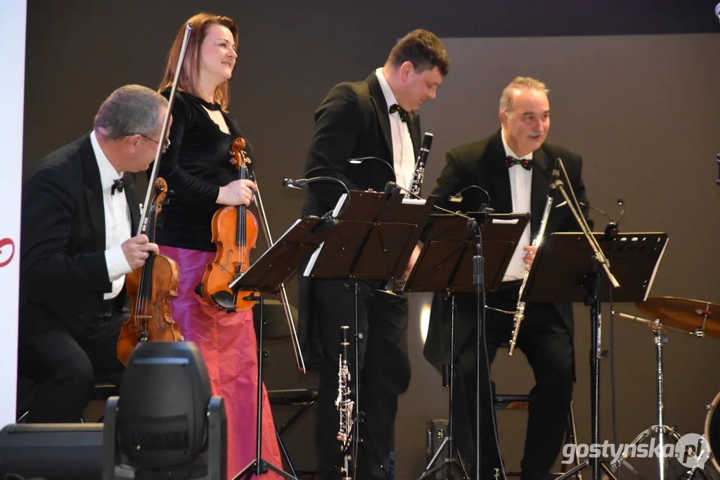 Koncert z okazji  Narodowego Święta Niepodległości w Borku Wlkp. - muzyka klasyczna i rozrywkowa