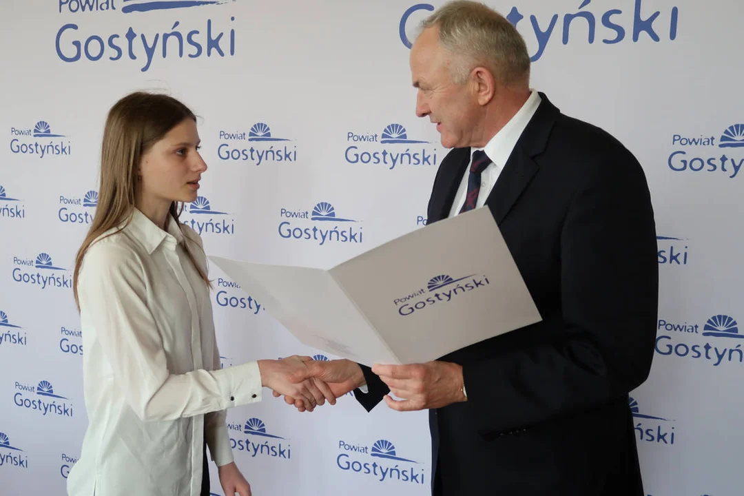 Stypendia Sportowe 2023 Zarząd Powiatu Gostyńskiego