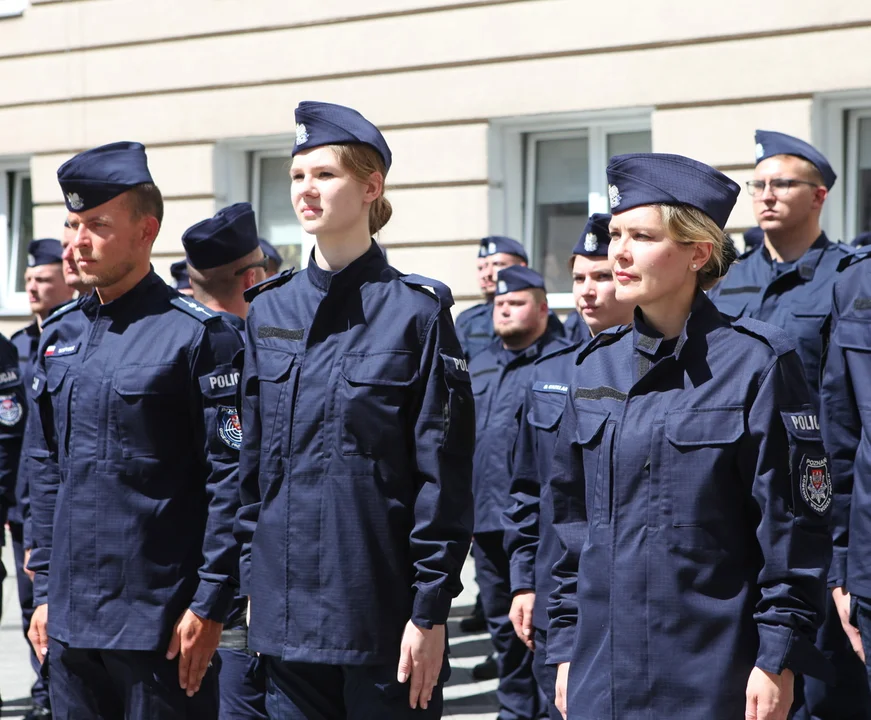 Ślubowanie nowych policjantów