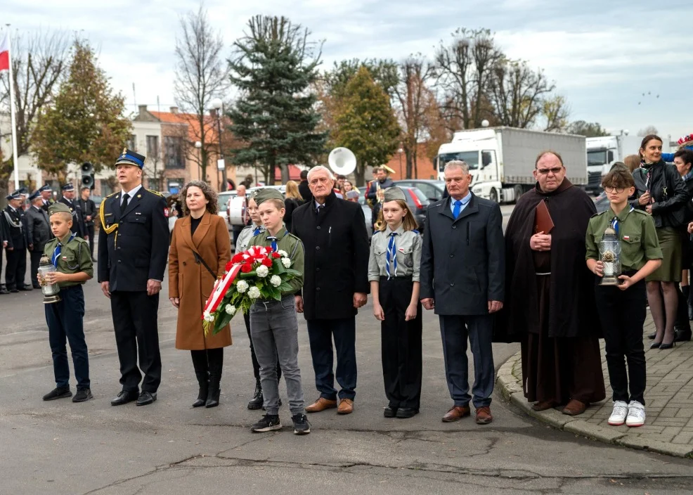 Święto Niepodległości „pod biało-czerwoną” w Choczu [ZDJĘCIA] - Zdjęcie główne