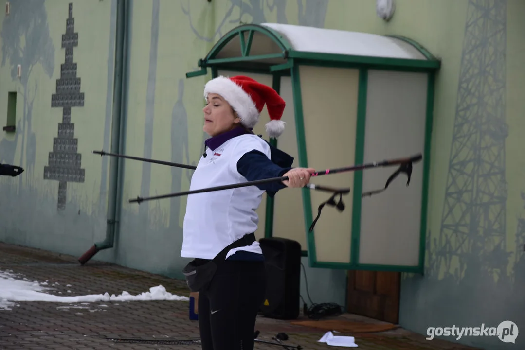 Mikołajkowy Charytatywny Marsz Nordic Walking „Idziemy dla Julki”