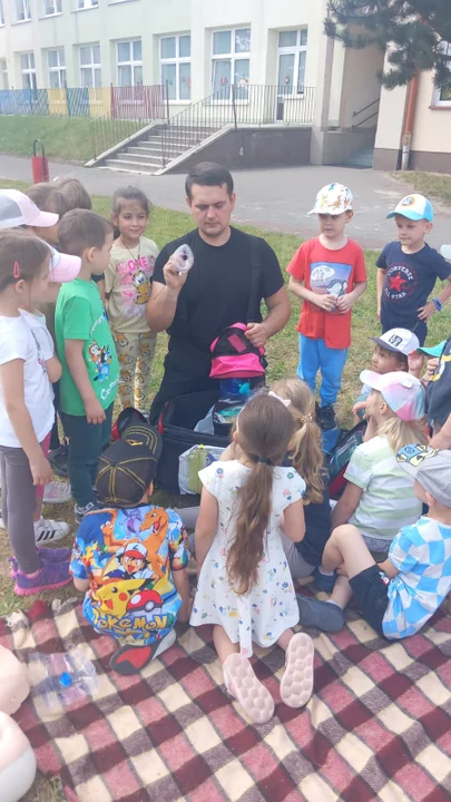 Strażacy z OSP Gołuchów spotkali się z przedszkolakami