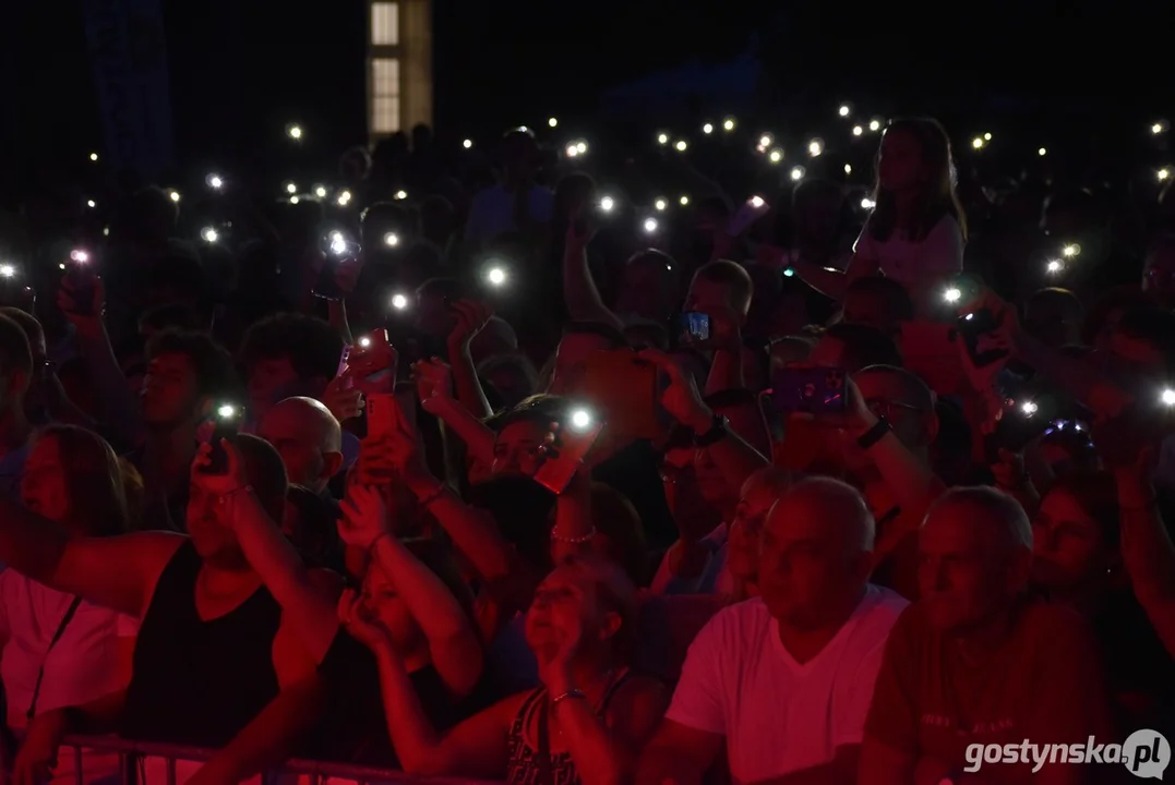 Dożynki powiatowe 2024 na Świętej Górze - koncert zespołu Baciary