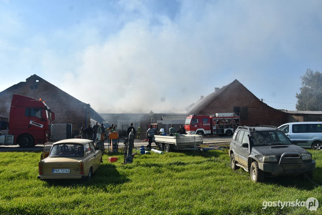Pożar hali zakładu ślusarskiego w Czeluścinie