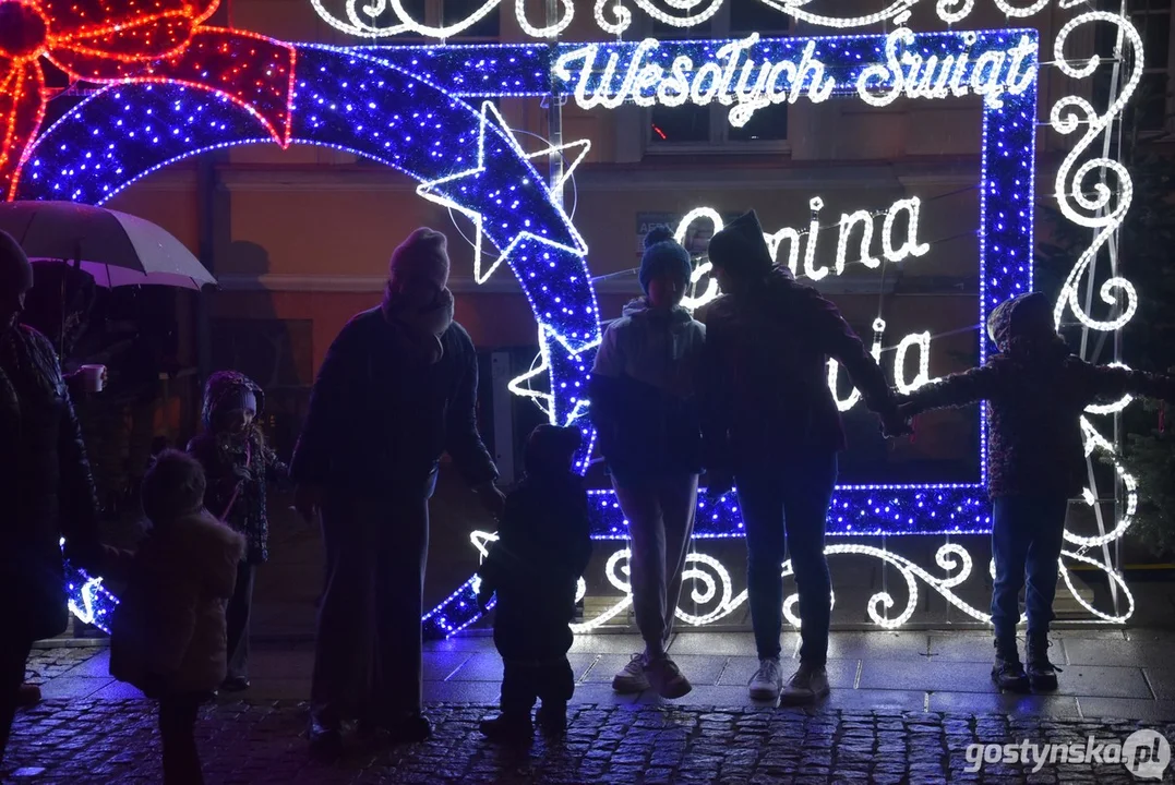 Gminne Mikołajki i odpalanie choinki w Krobi 2024