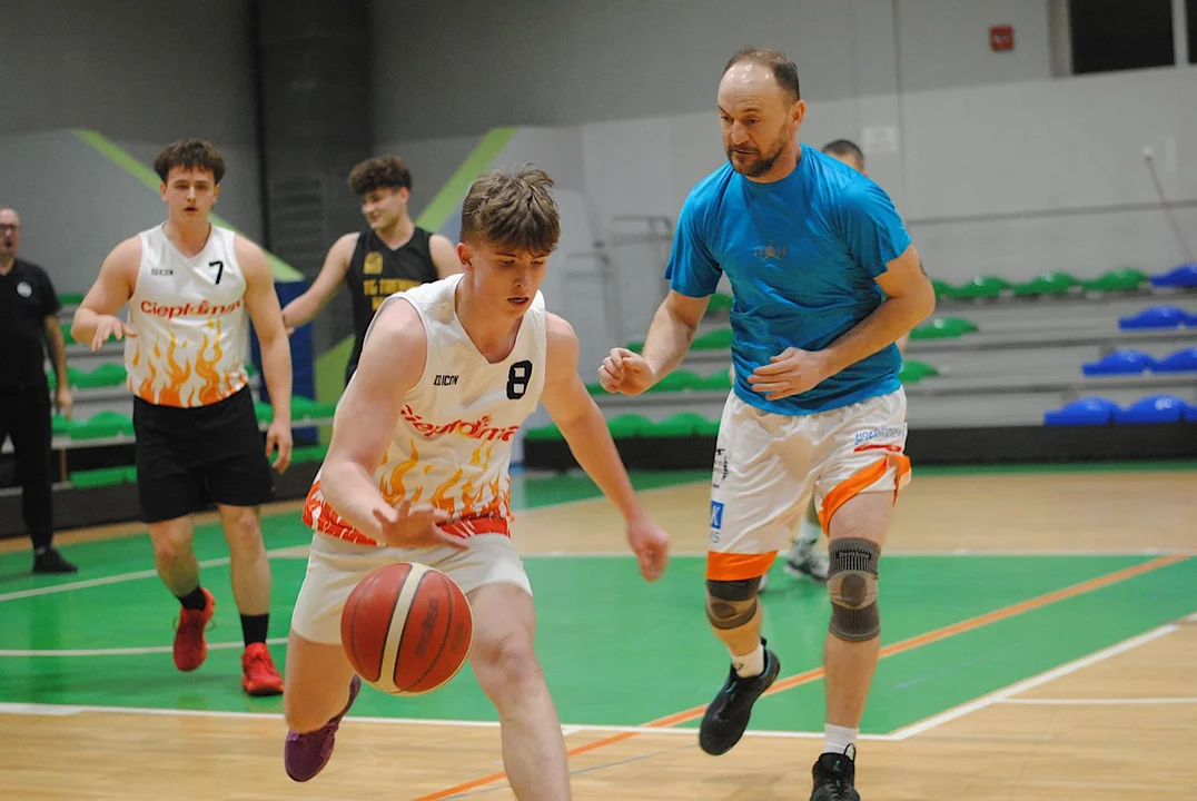 Dwie dogrywki i porażka mistrza w Pleszewskiej Lidze Koszykówki 3x3 [ZDJĘCIA]