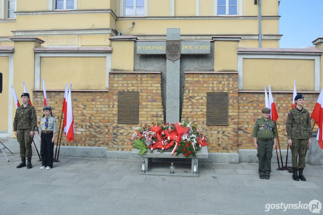 Obchody 234. rocznicy uchwalenia Konstytucji 3 Maja i festyn PRL w Krobi