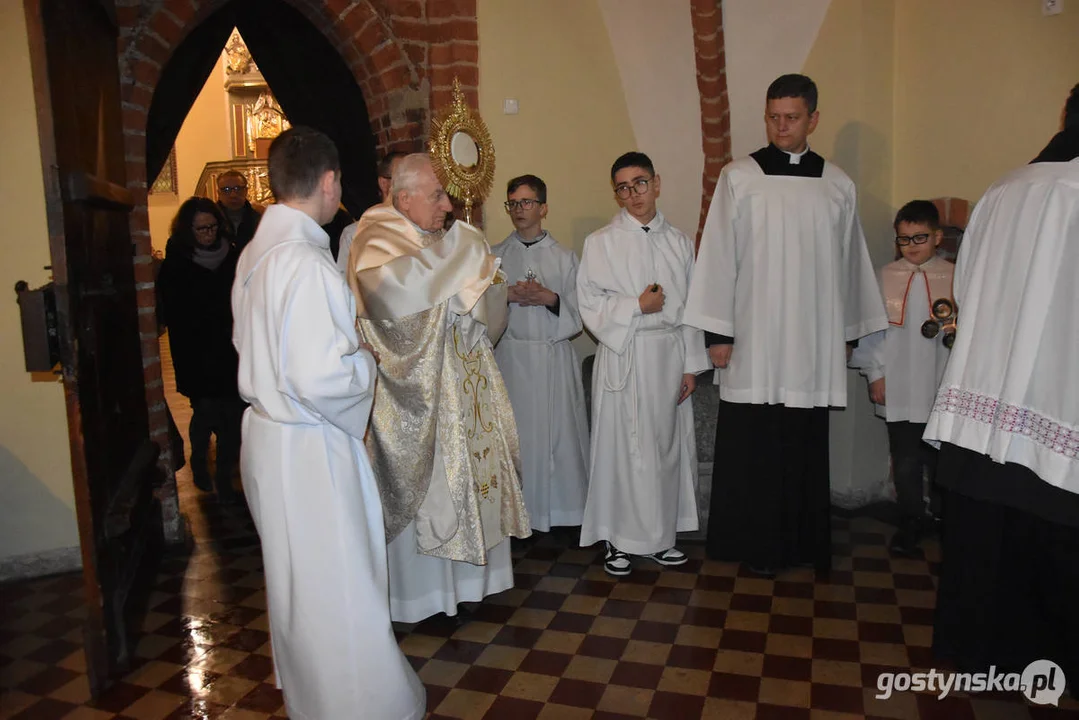 Otwarcie Kaplicy Wieczystej Adoracji we farze Gostyniu. Biskup Zdzisław Fortuniak w Gostyniu