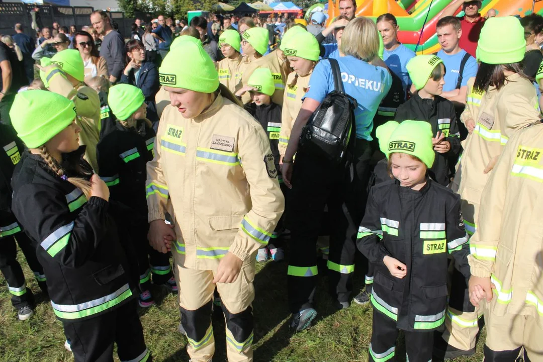 Festyn mundurowy dla Macieja Kaliszaka, prezesa OSP w Jarocinie