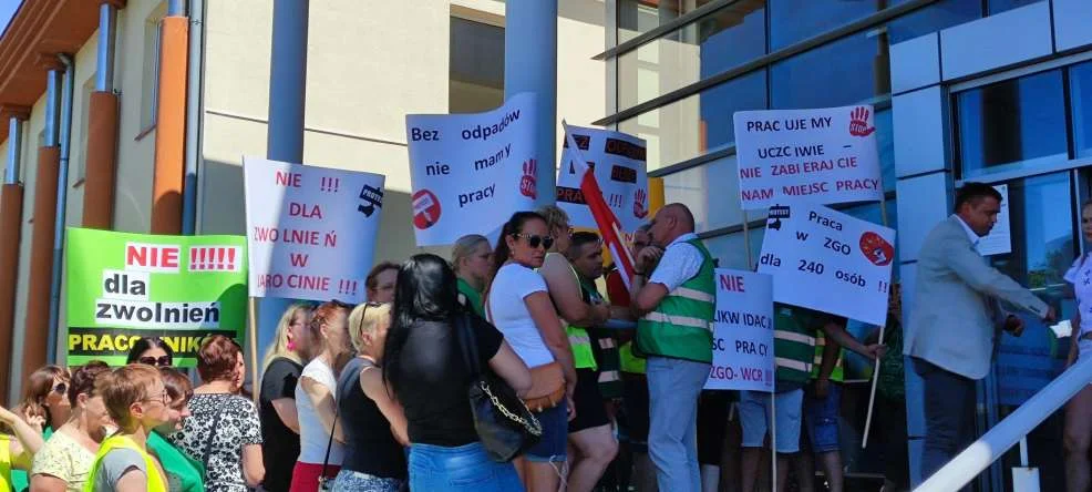 Protest w czasie sesji Rady Miejskiej w Jarocinie