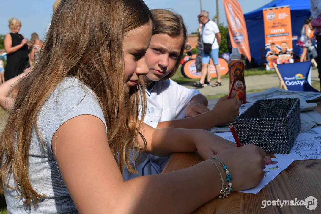 Festyn w ogrodach klasztornych podczas dożynek powiatowych na Świętej Górze 2025