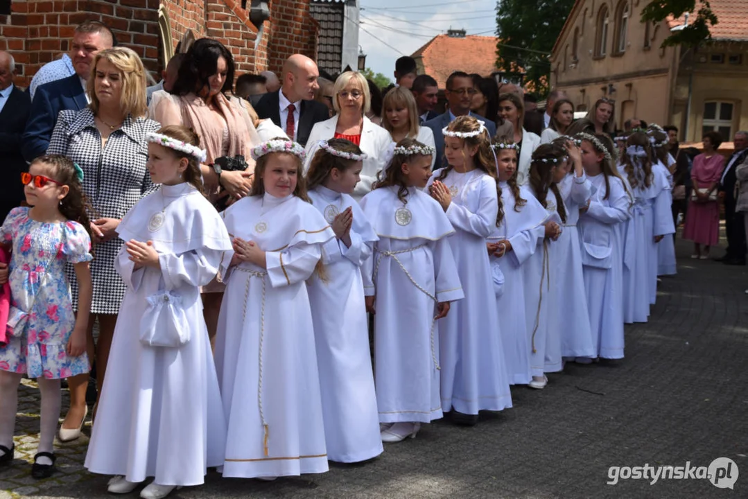 Uroczystość Pierwszej Komunii Świętej w parafii farnej w Gostyniu