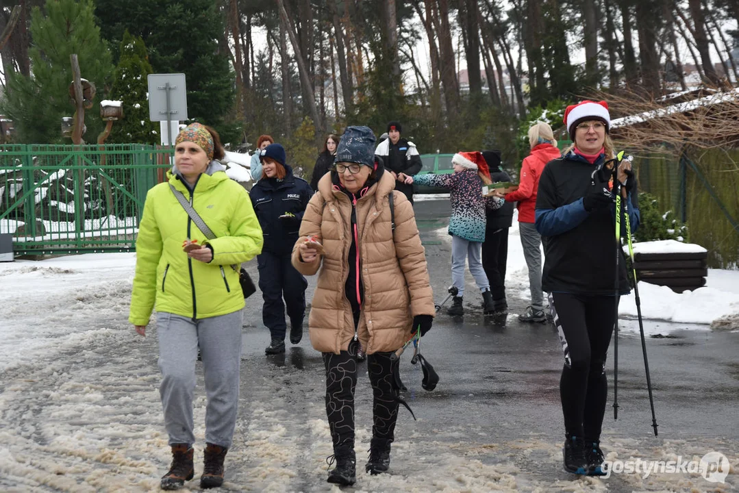 Mikołajkowy Charytatywny Marsz Nordic Walking „Idziemy dla Julki”