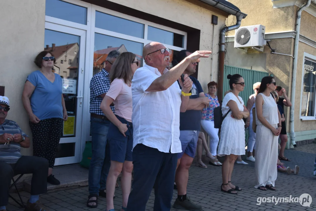 Spacer z Janem Niedzielą po rynku w Piaskach