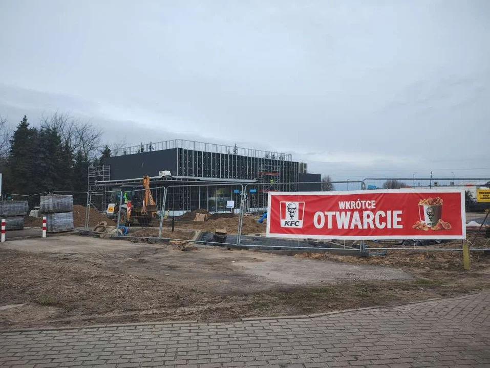 Budowa restauracji KFC w Jarocinie jest na ukończeniu. Otwarcie niebawem? [ZDJĘCIA] - Zdjęcie główne