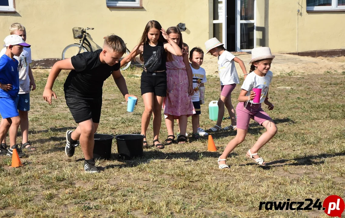 Bryczka, lanie wody i zabawa taneczna. Festyn rodzinny w Sowach [ZDJĘCIA] - Zdjęcie główne