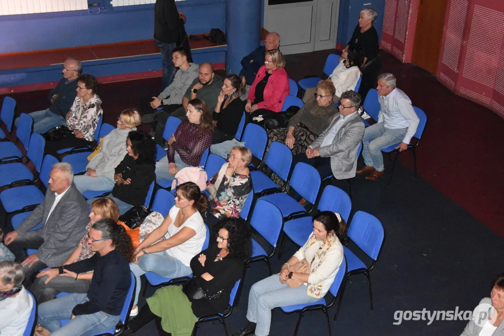 Gostyń. Koncert Grażyny Łobaszewskiej na scenie GOK Hutnik