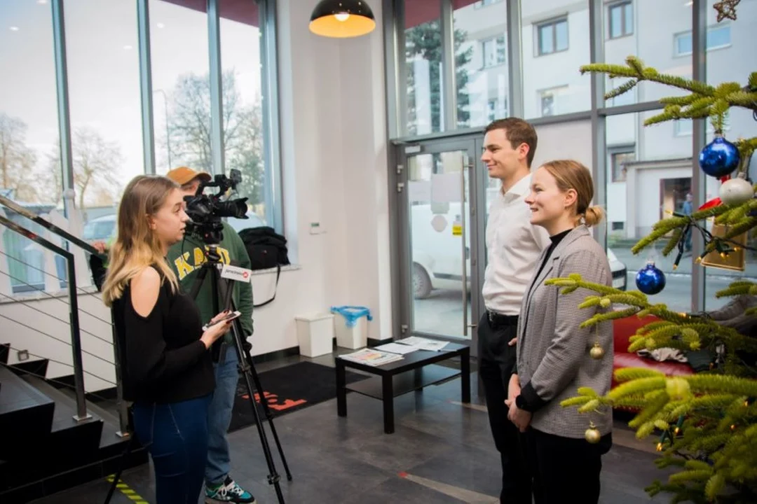 Julie Erch Petersen i Andreas Markussen objechali świat na rowerach. Przybyli także do Jarocina