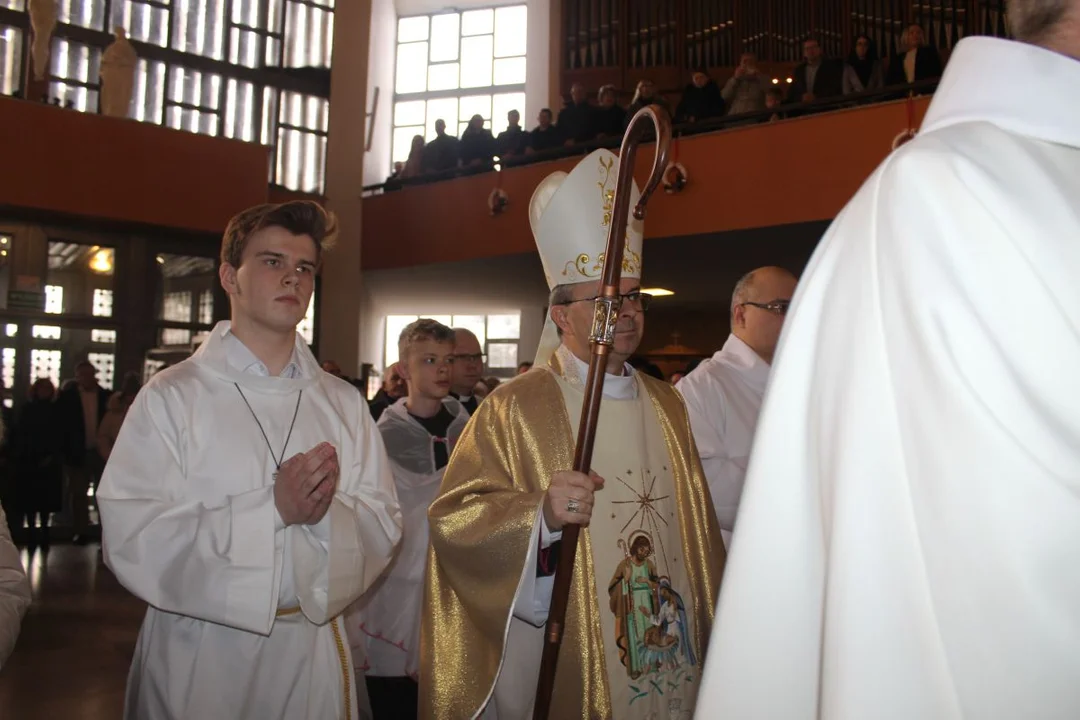 Franciszkanie w Jarocinie rozpoczęli świętowanie 90-lecia z biskupem kaliskim