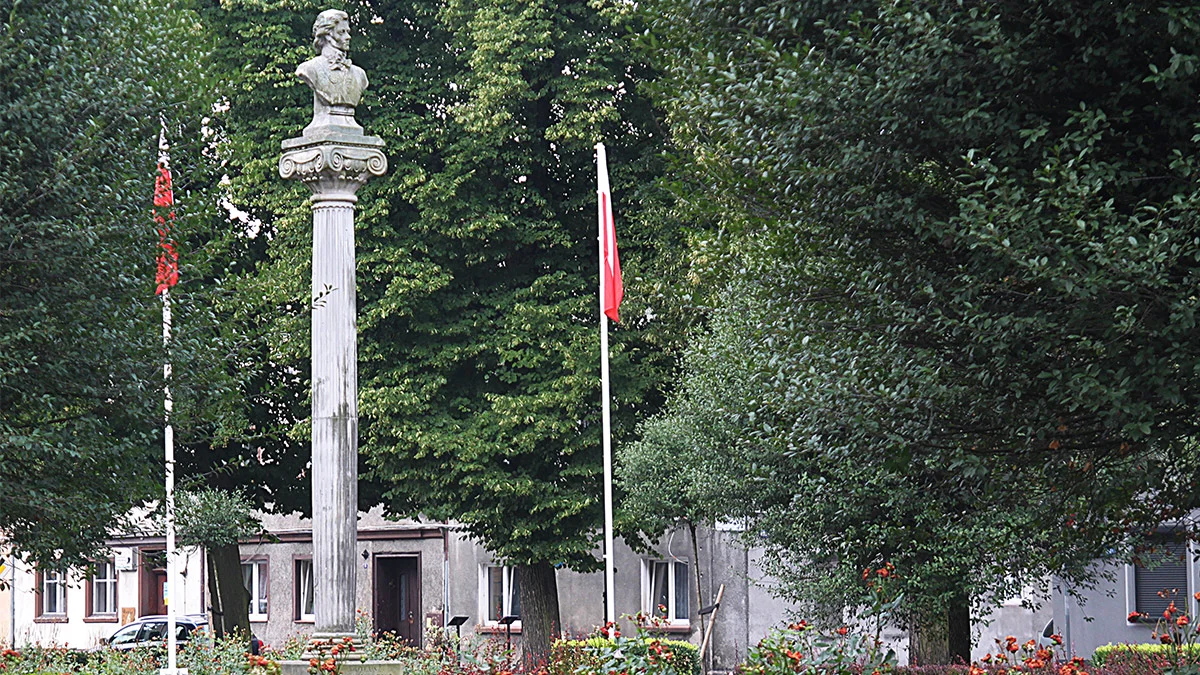 Niezwykła historia pomnika na Placu Wolności w Rawiczu. Dziś rocznica odsłonięcia - Zdjęcie główne