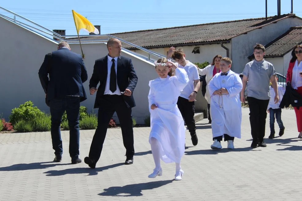 Pierwsza Komunia Święta w parafii Matki Bożej Fatimskiej w Jarocinie