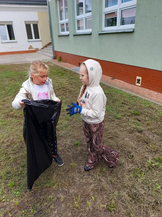 Wielkie sprzątanie gminy Krobia 2022. Akcja "Czysta gmina"