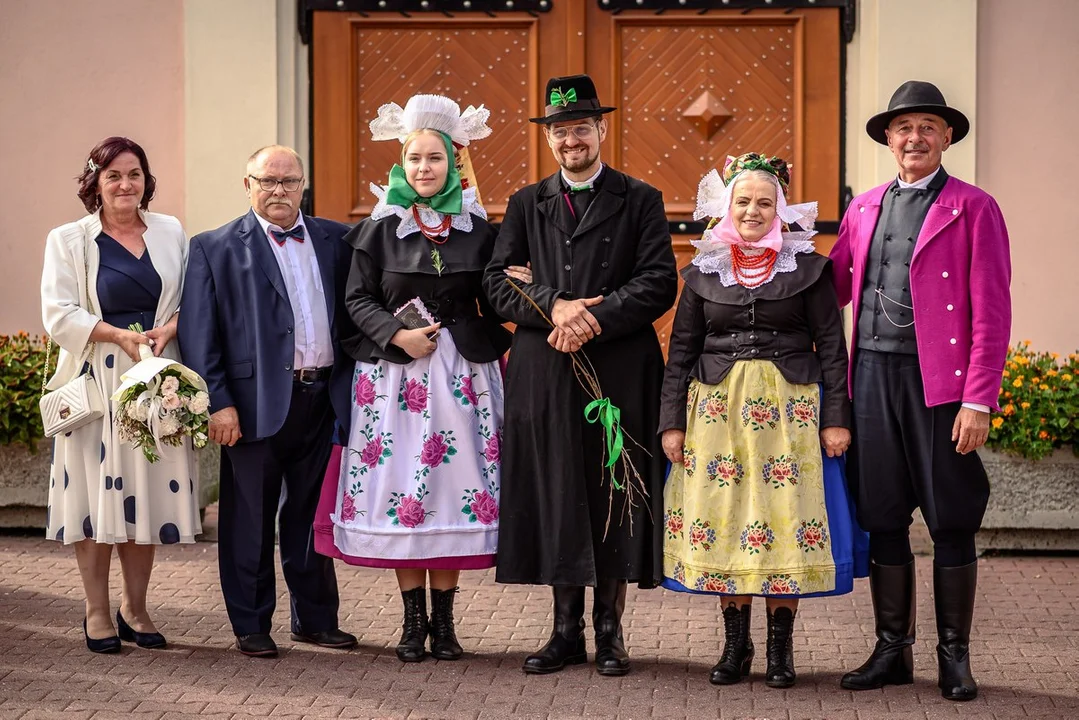 Wesele biskupiańskie Michała i Marty Chudych w Sikorzynie