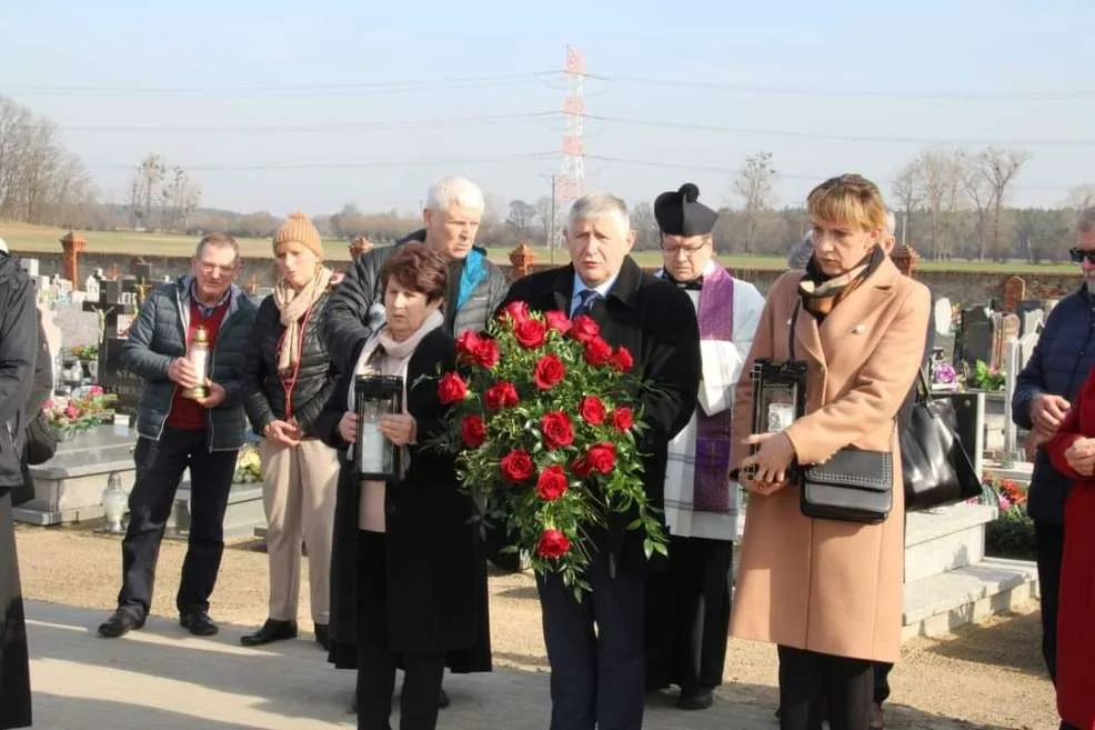 Otwarcie i nadanie imienia rondu w Zalesiu