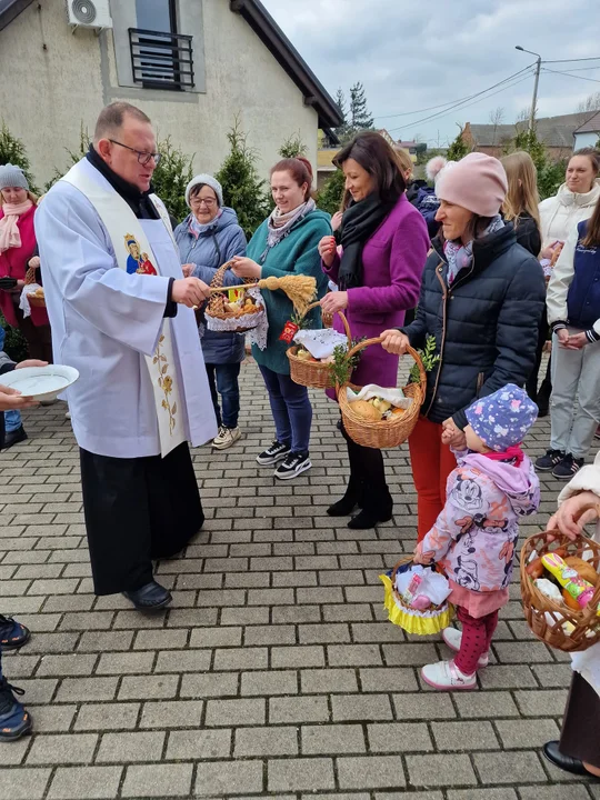 Święcenie potraw w Lutogniewie, Dzierżanowie, Bożacinie i Wróżewach