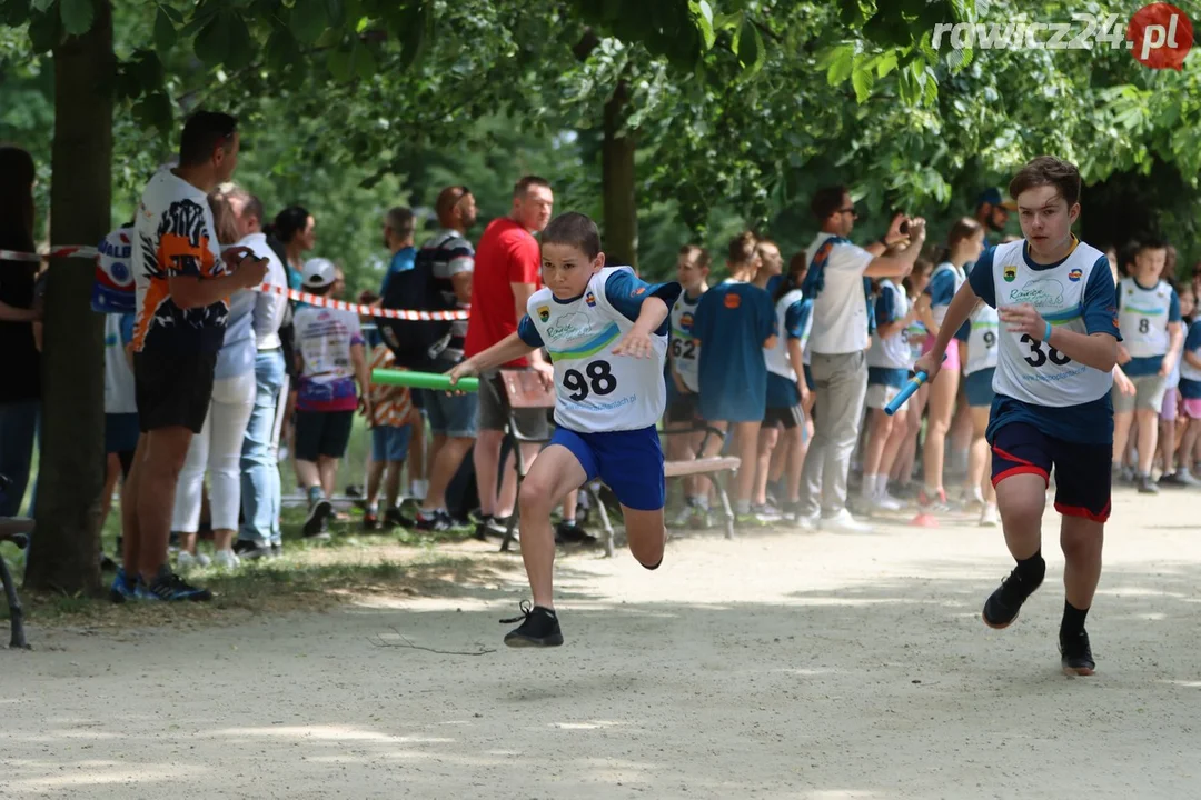 Sztafety szkolne w ramach 24h Rawickiego Festiwalu Sportu