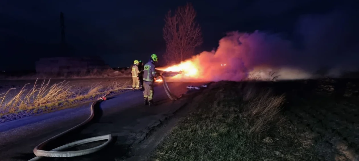 Pożar audi na trasie Chwałkowo-Potarzyca