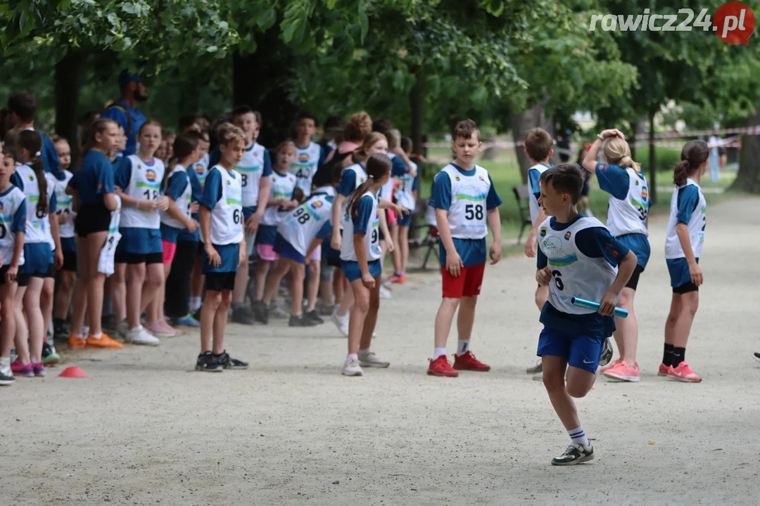 Sztafety szkolne w ramach 24h Rawickiego Festiwalu Sportu