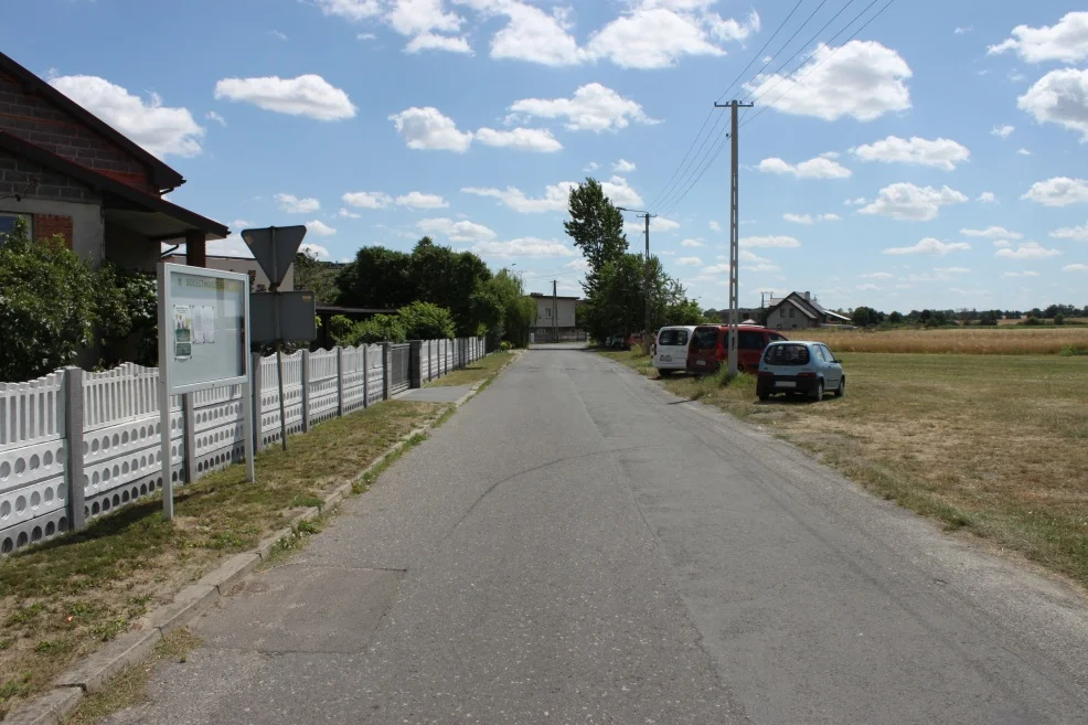 W Czerminie rozbudują drogę osiedlową. - To duże zadanie dla gminy - mówi wójt [ZDJĘCIA] - Zdjęcie główne