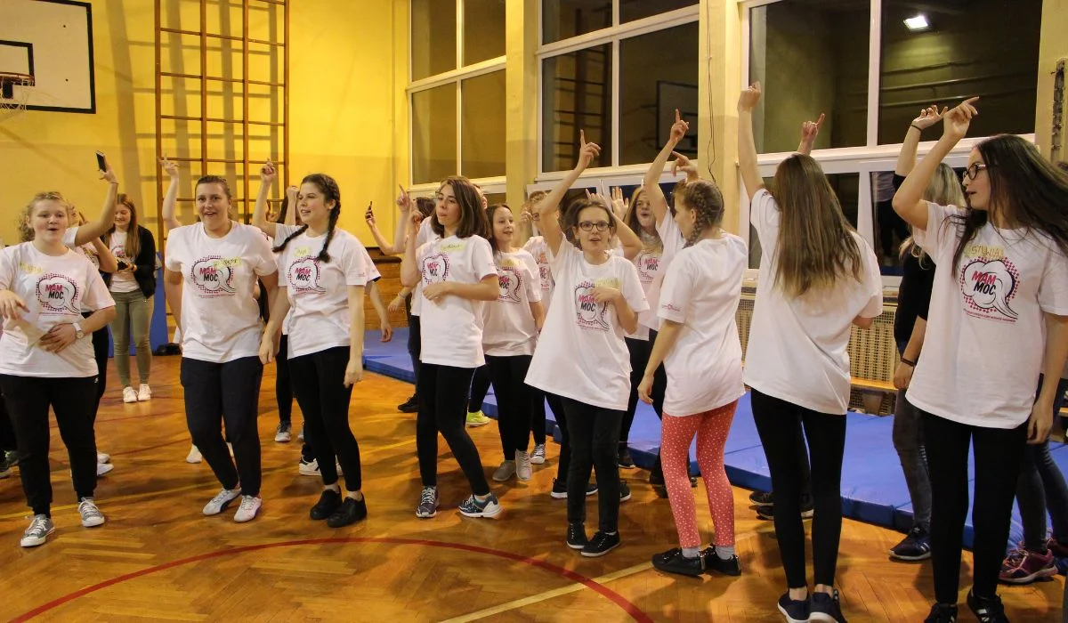 "Masz Moc" . Fundacja "Ogród Marzeń" organizowała duży projekt dla wolontariuszy.