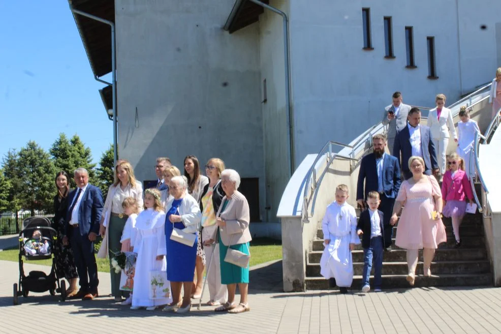 Pierwsza Komunia Święta w parafii Matki Bożej Fatimskiej w Jarocinie