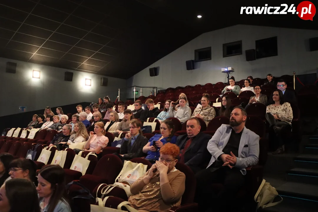 Rozmawiali o życiu z niepełnosprawnościami. Konferencja w Rawiczu - Zdjęcie główne