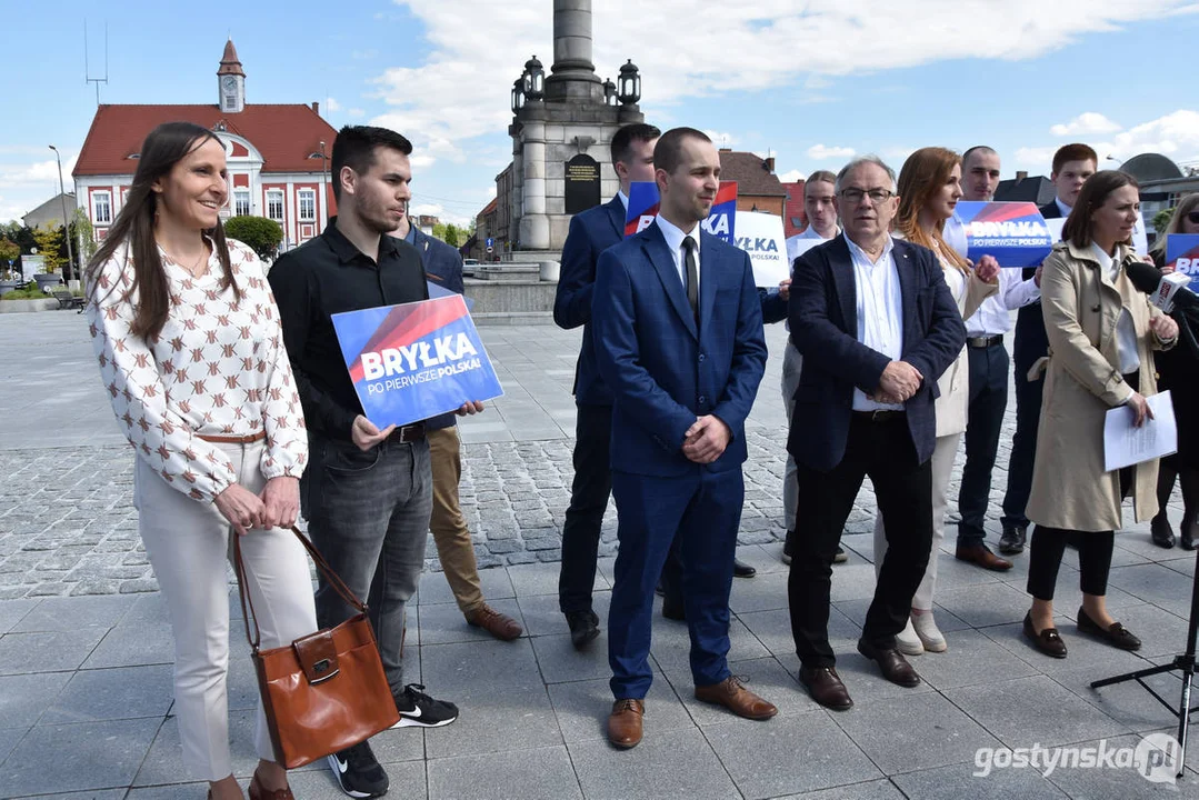 Lider Konfederacji Krzysztof Bosak w Gostyniu spotkał się z mieszkańcami