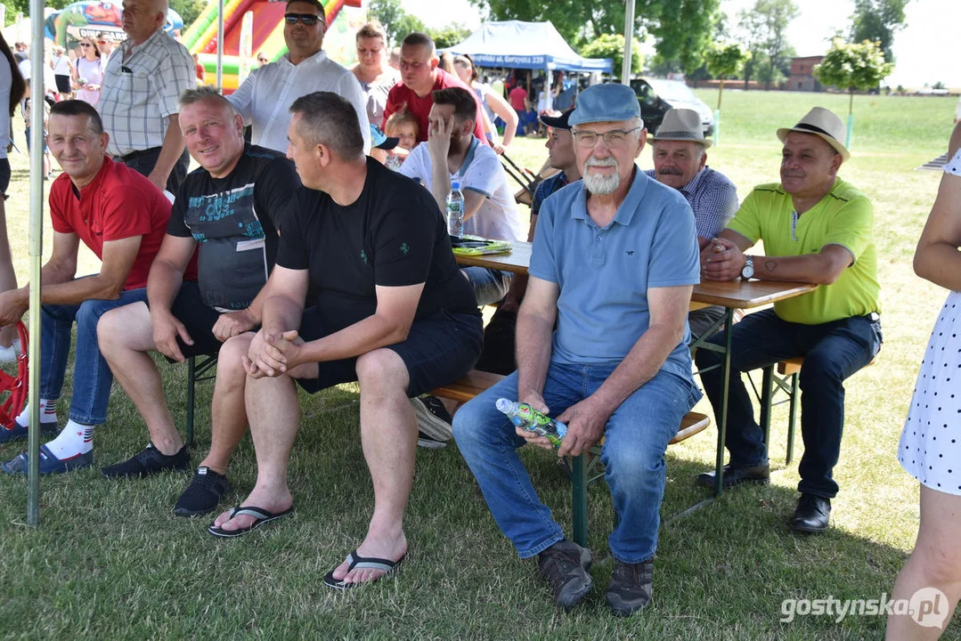 Zawody konne w powożeniu zaprzęgami  w Pępowie