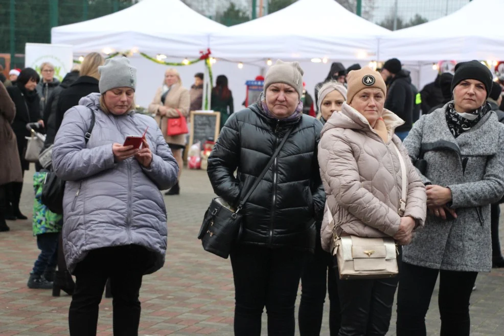 Jarmark bożonarodzeniowy i finał konkursu "Wilekopolskie smaki wigilijne w Choczu"