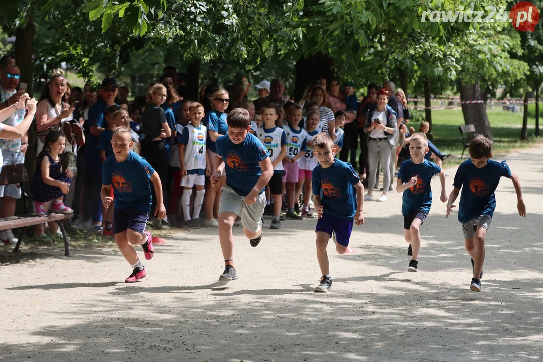 Sztafety szkolne w ramach 24h Rawickiego Festiwalu Sportu