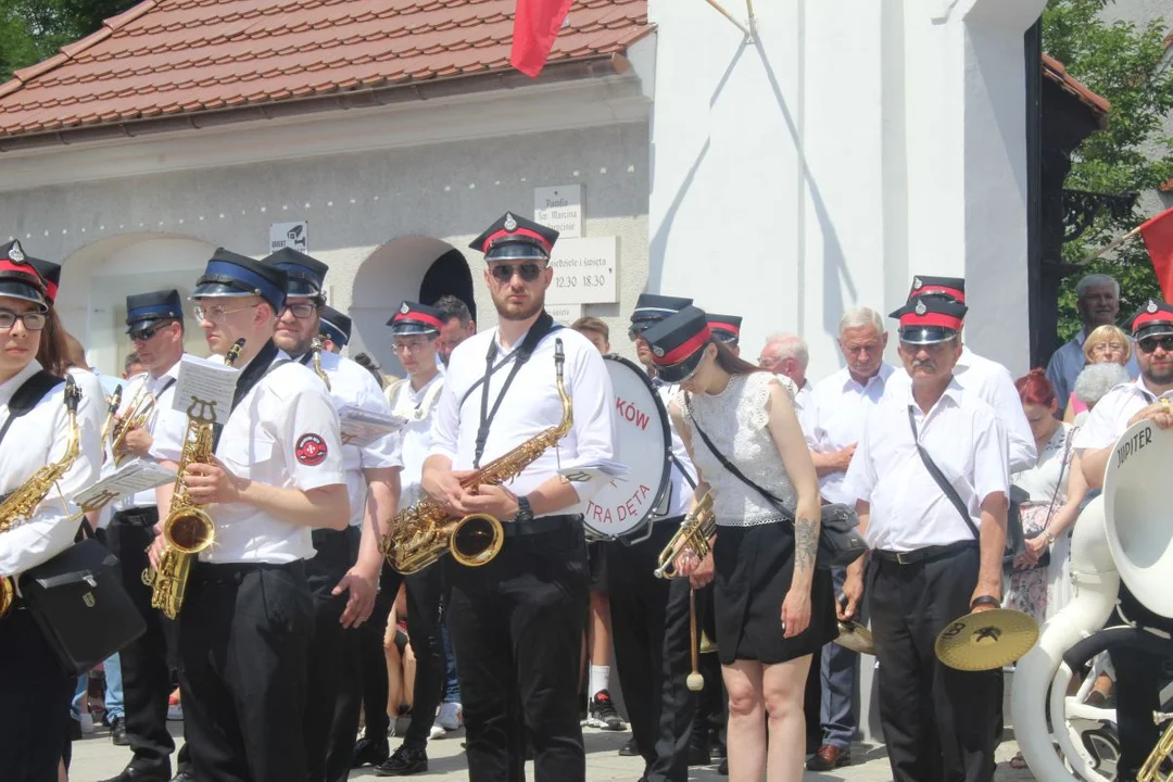 Boże Ciało w Jarocinie. Procesja z parafii św. Marcina do Chrystusa Króla